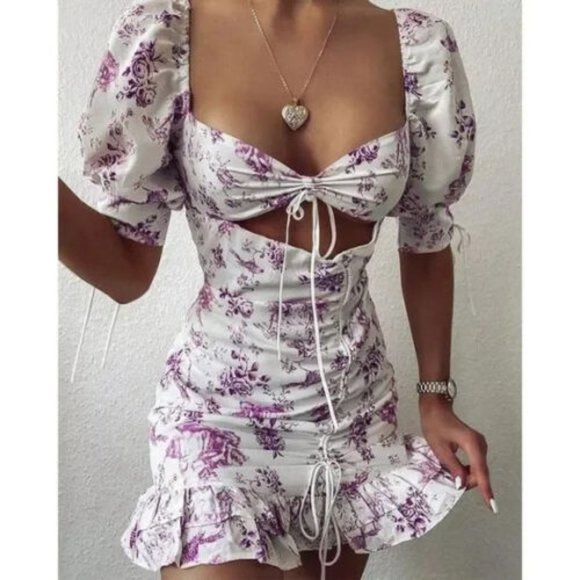 For Love And Lemons Dresses & Skirts - FOR LOVE & LEMONS LOVELY PURPLE AND WHITE FLORAL CUT OUT MINI DRESS SZ SM